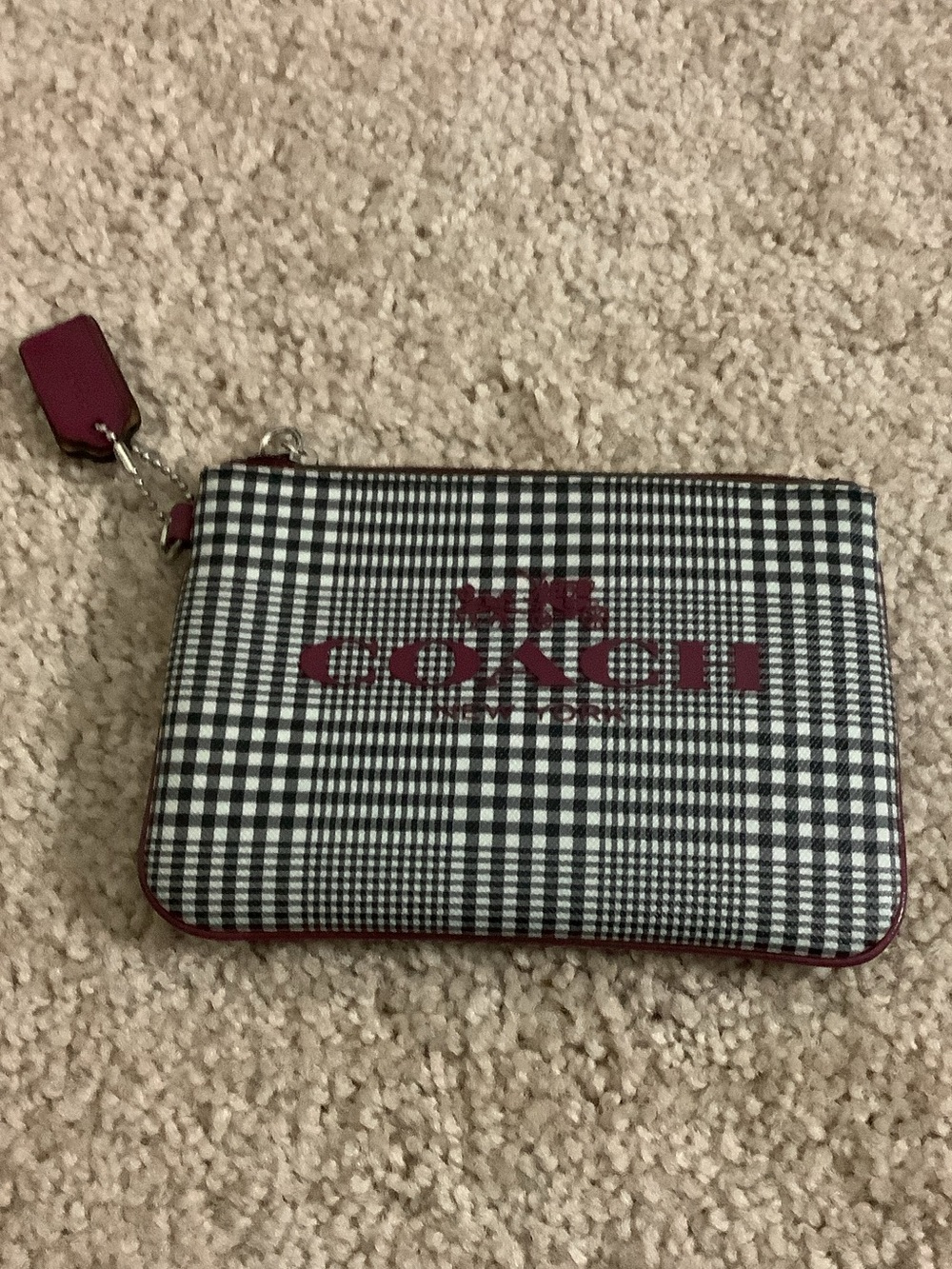 Coach Peyton Glen Silver/Cranberry Plaid Zip Wristlet. Missing Strap.